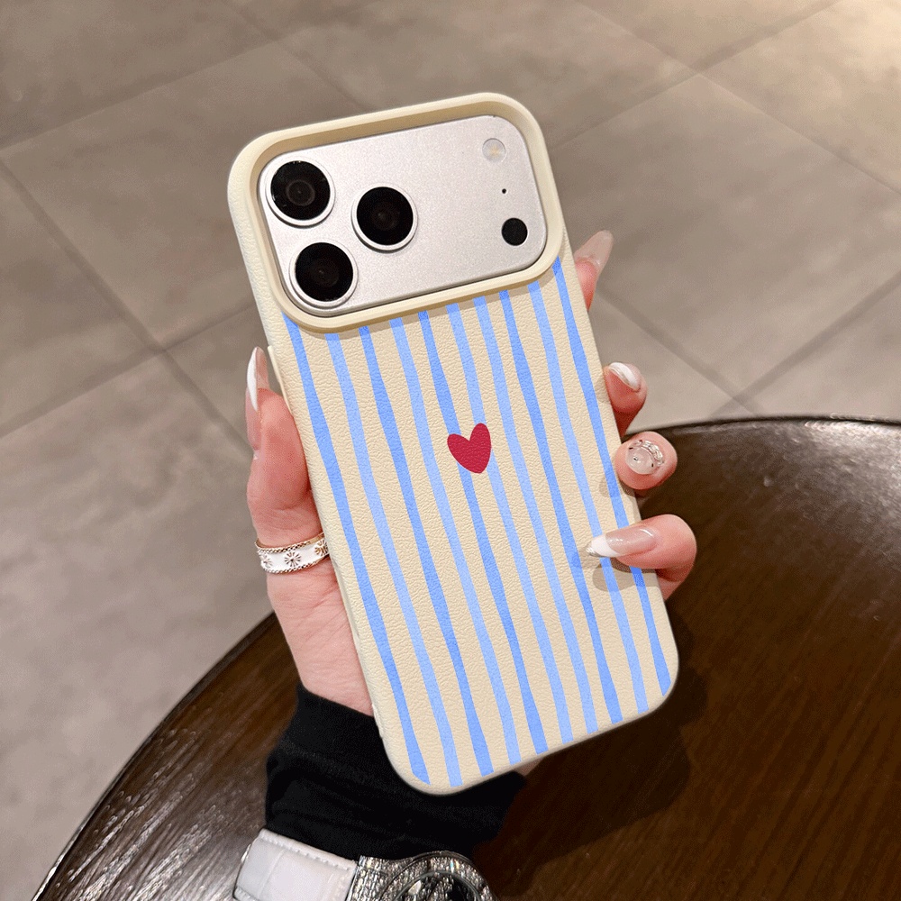 Vertical Stripes Hearts Phone  - огляд і ціна Apple Iphone 16