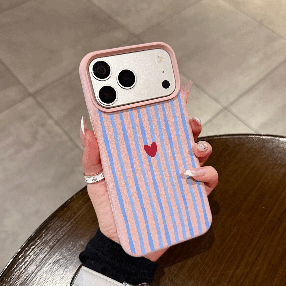 Vertical Stripes Hearts Phone  - огляд і ціна Apple Iphone 16